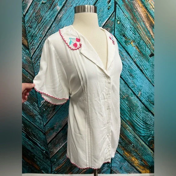ModCloth Retro 1950s Red Cherry Embroidered Collar Button Down Shirt Blouse - Picture 3 of 10